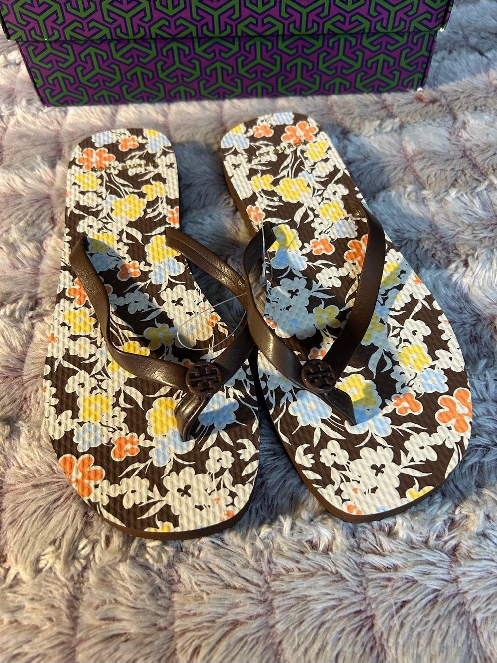 Tory Burch Brown Floral Logo Flip Flop Sandals size 6